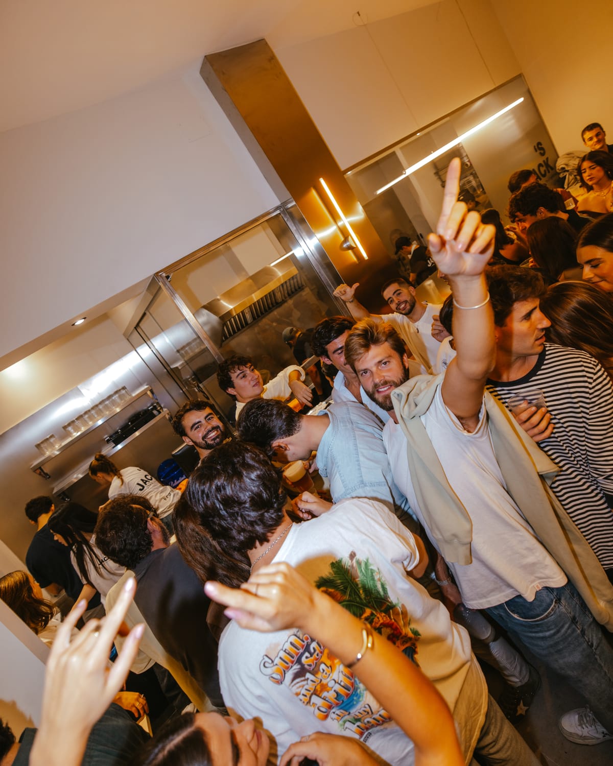 Ambiente en el local de Jack's Madrid lleno de gente
